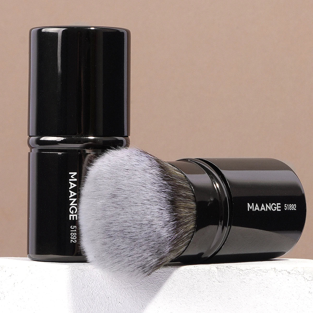 Retractable Kabuki brush
