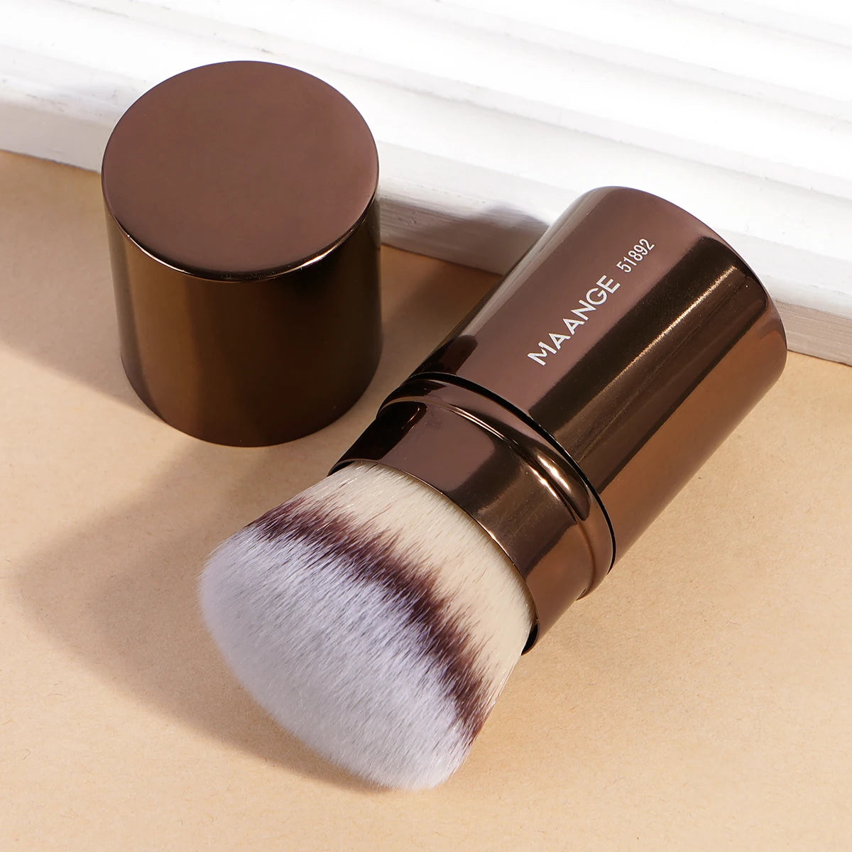 Retractable Kabuki brush